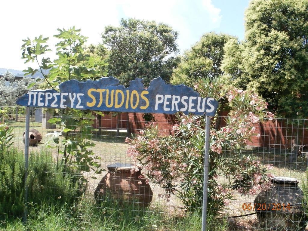 Perseus Studios Skala Rachoni  エクステリア 写真